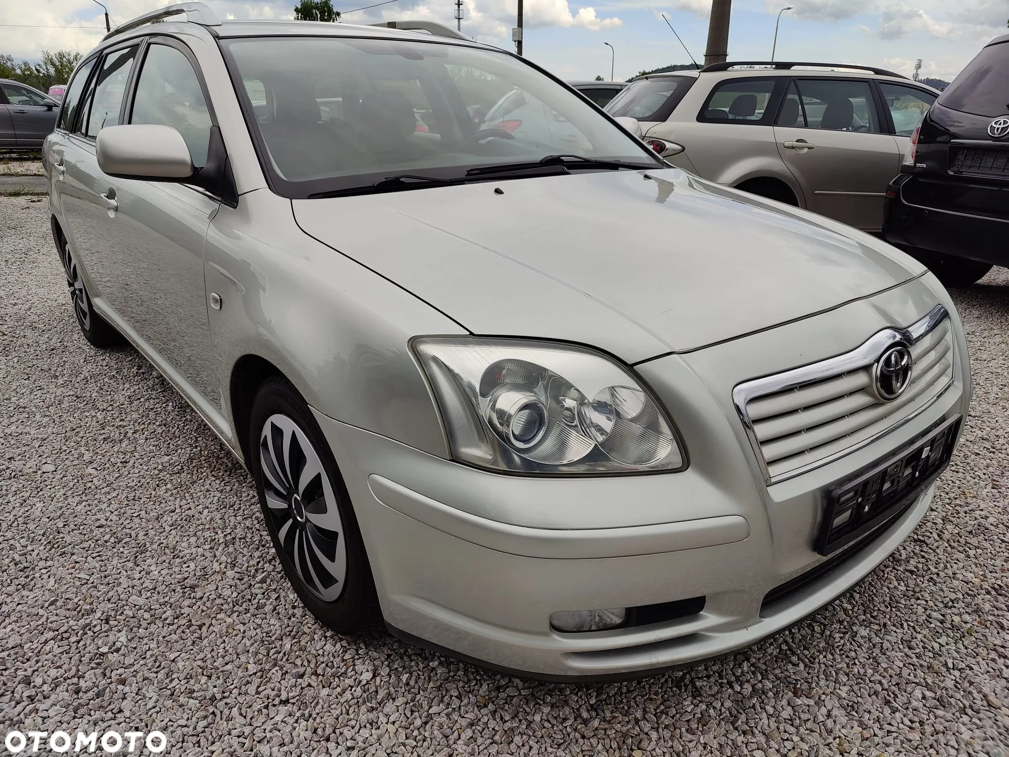 Toyota Avensis - 9