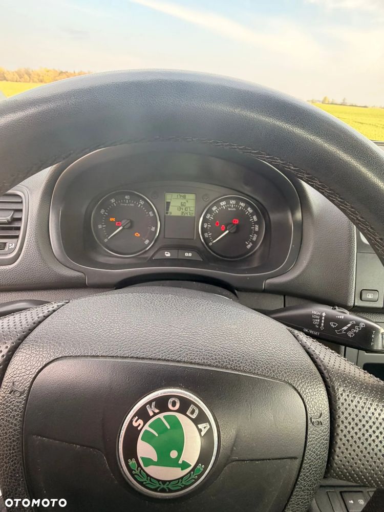 Skoda Fabia 1.4 16V Elegance - 8