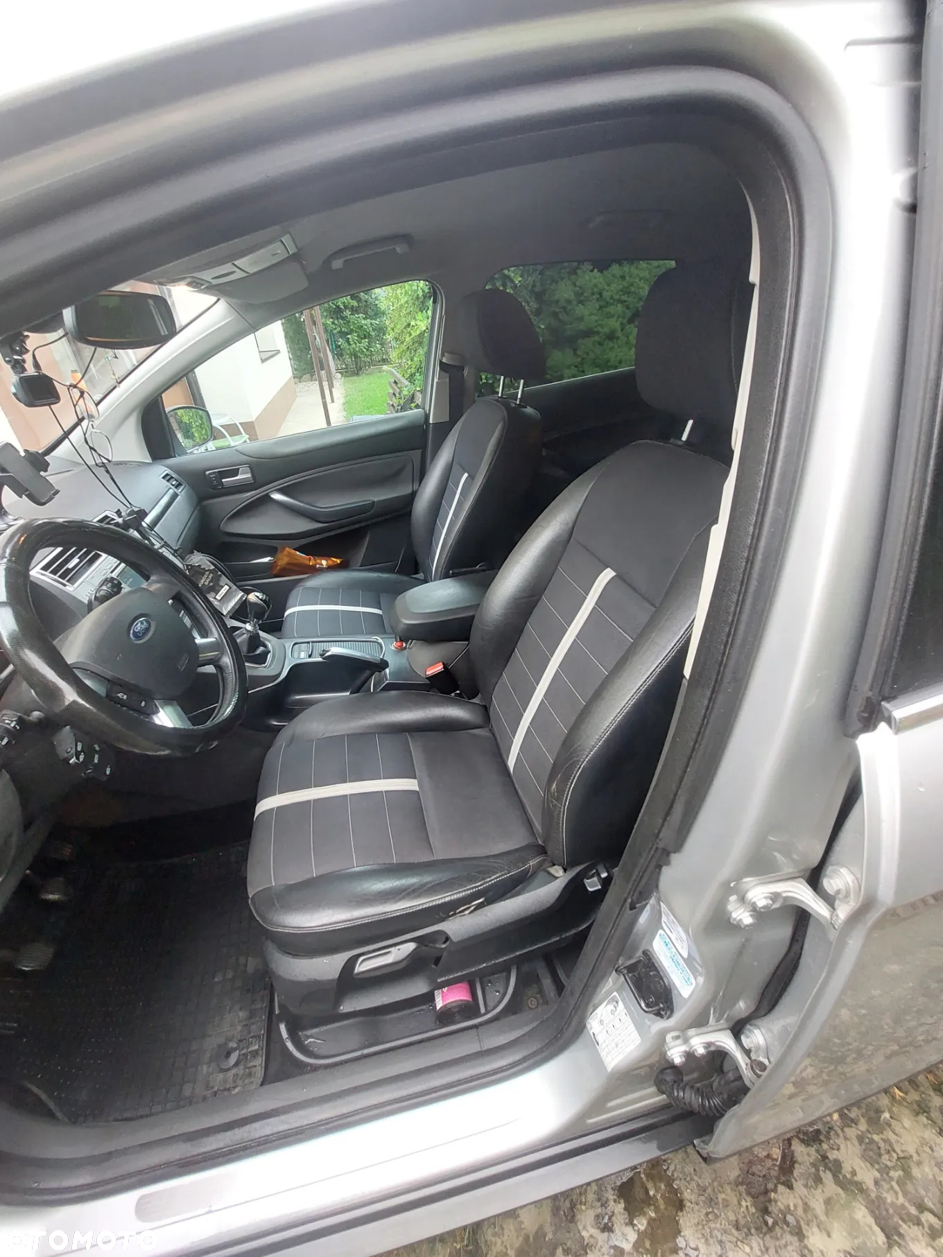 Ford Kuga 2.0 TDCi 4x4 Titanium - 9