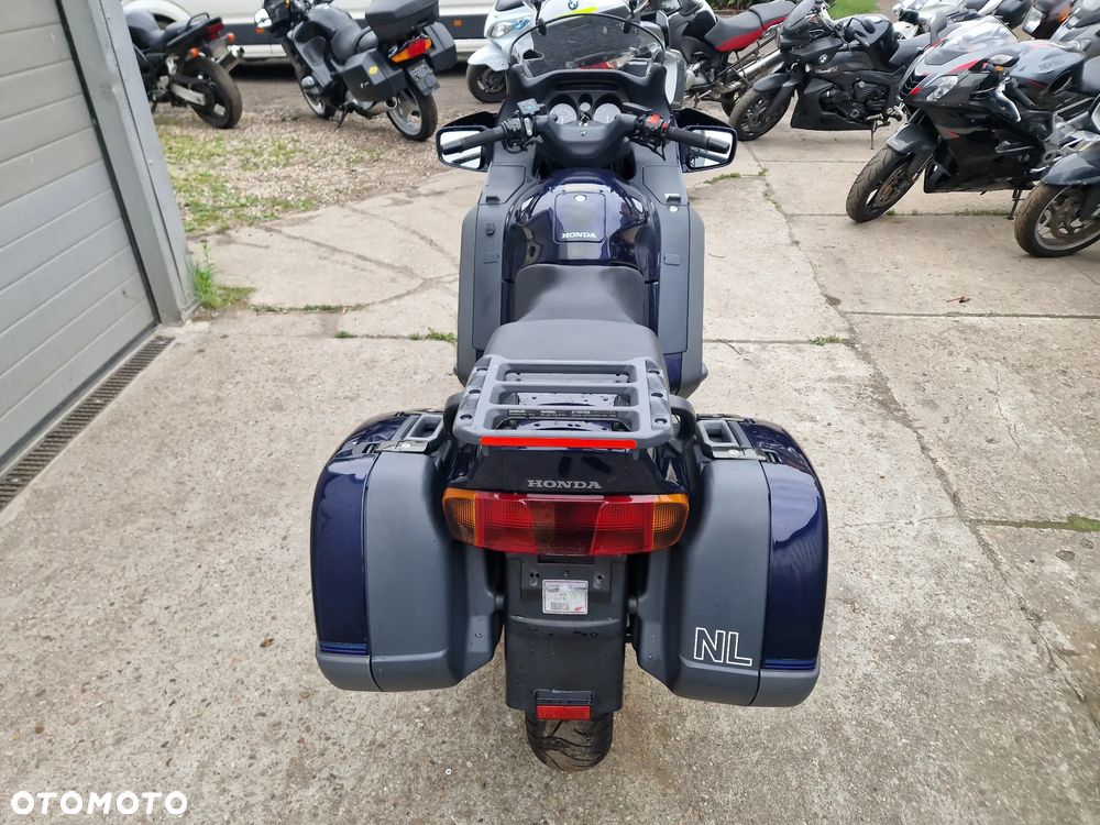 Honda ST - 7