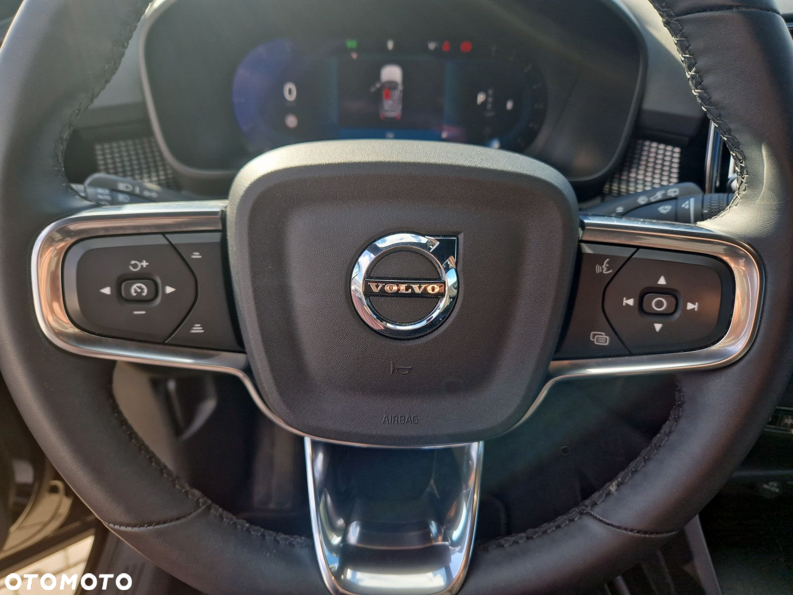 Volvo XC 40 - 24