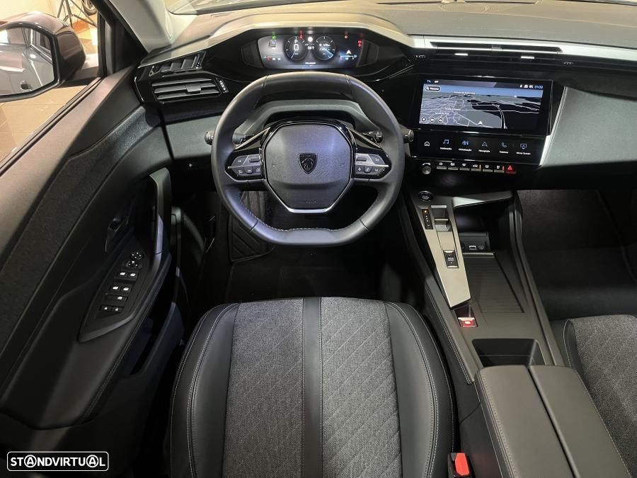 Peugeot 408 1.2 PureTech Allure Pack EAT8 - 23