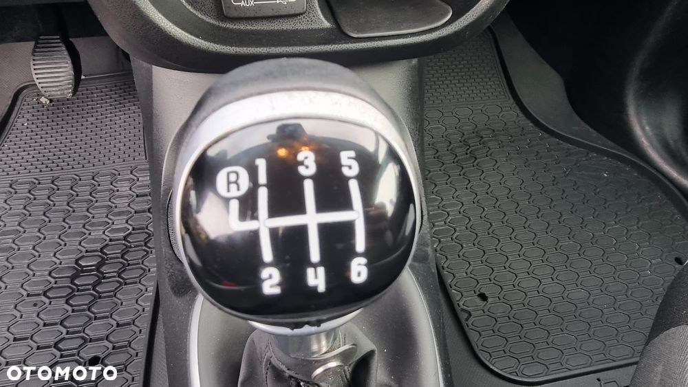 Fiat 500L 1.4 16V T-Jet Beats Edition - 8