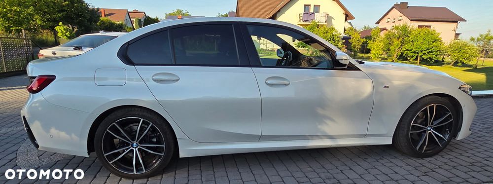 BMW Seria 3 320d xDrive mHEV M Sport - 4