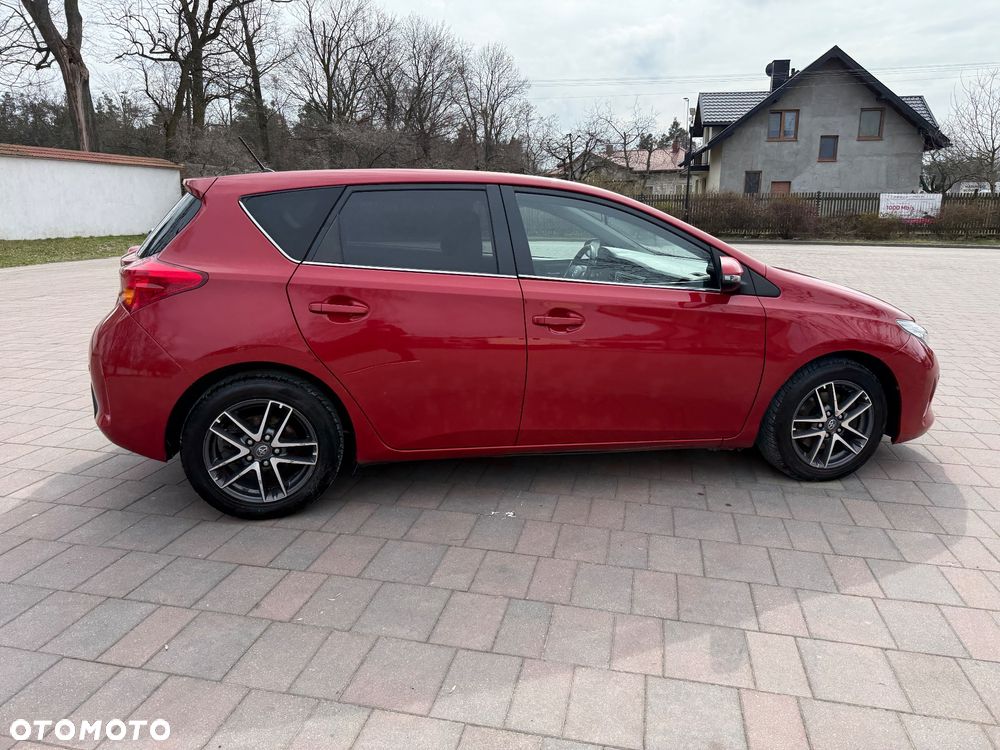 Toyota Auris 2.0 D-4D Dynamic - 24