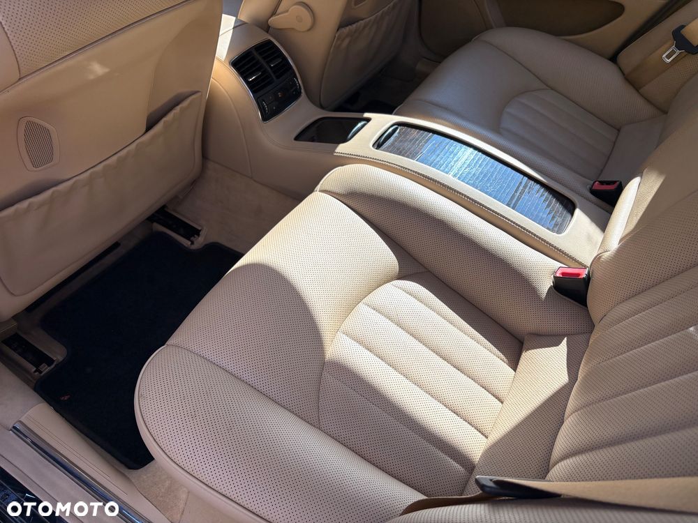 Mercedes-Benz CLS 500 - 16