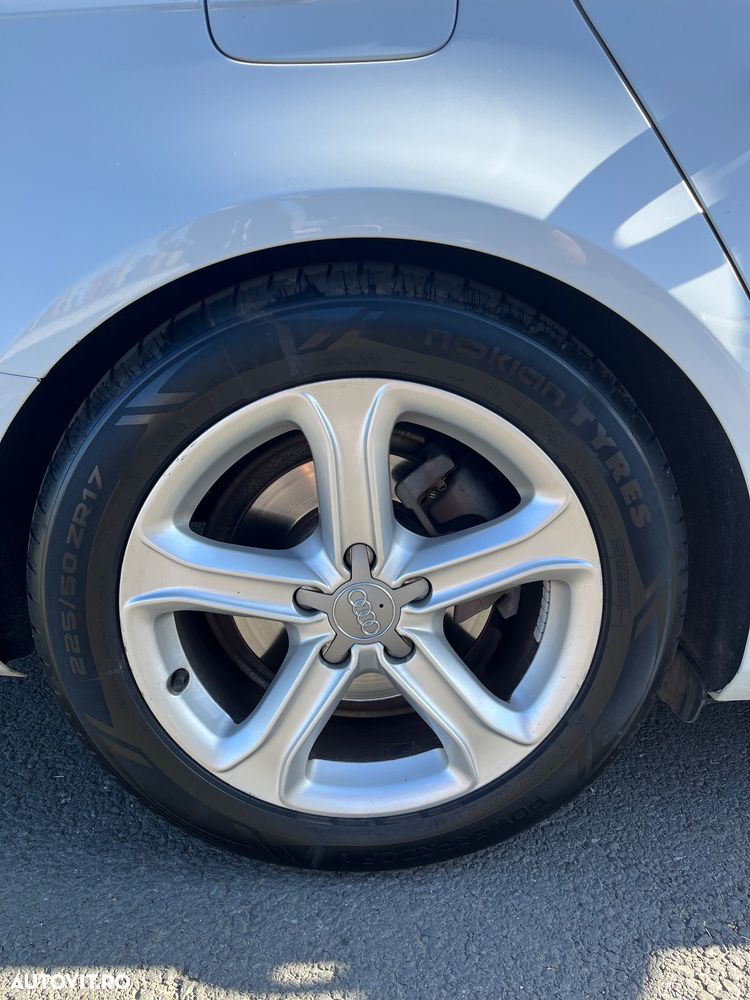 Audi A4 2.0 TDI Multitronic Avant - 11