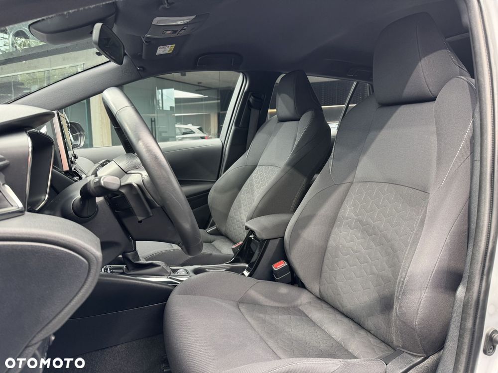 Toyota Corolla - 12