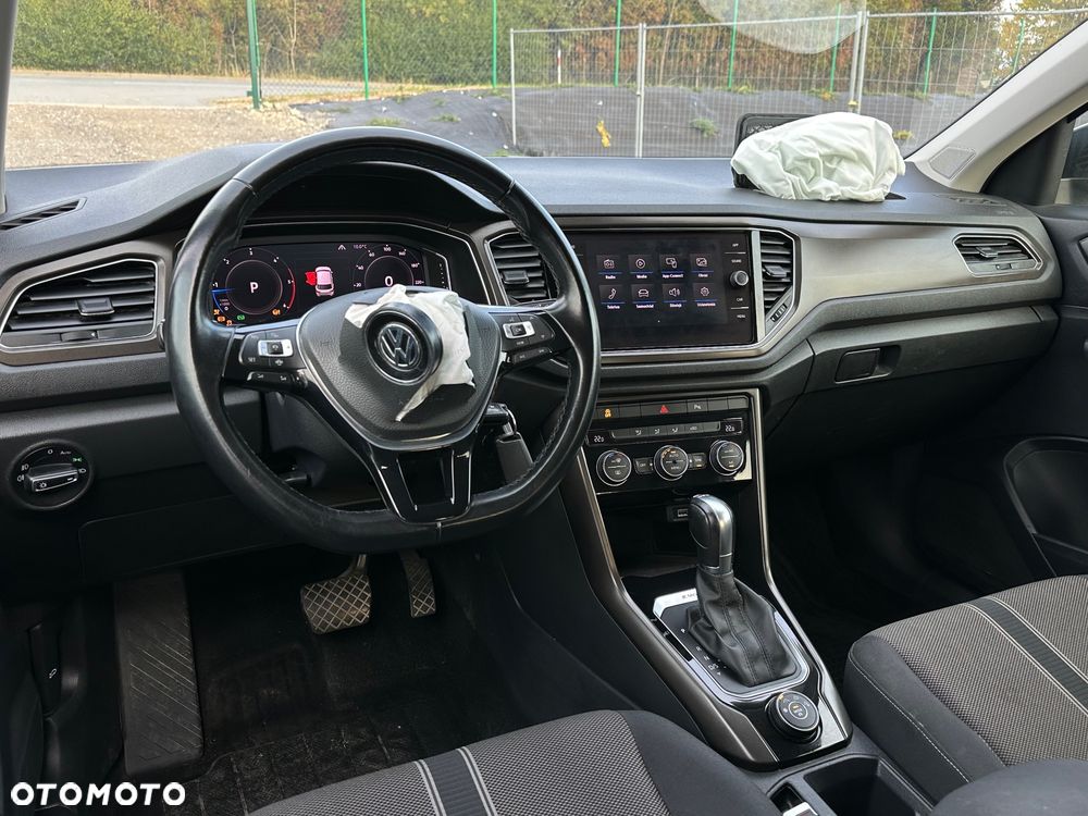 Volkswagen T-Roc - 19