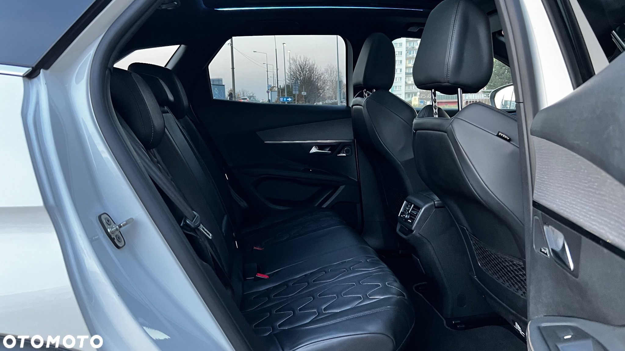 Peugeot 3008 BlueHDi 180 Stop & Start EAT8 GT - 32