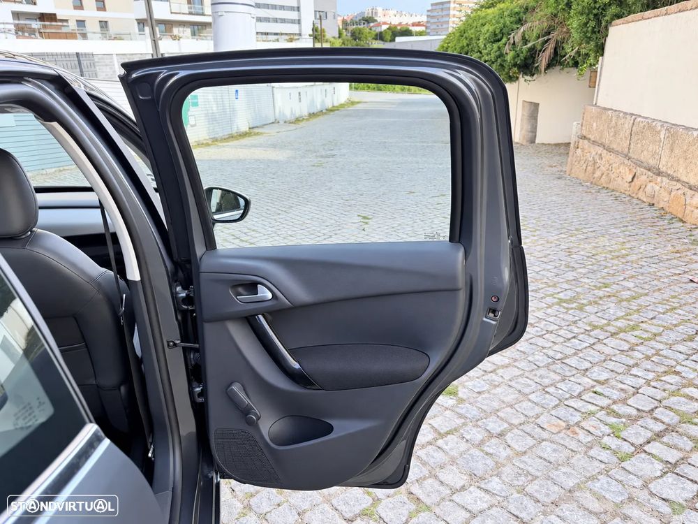 Citroën C3 1.6 BlueHDi Exclusive - 39