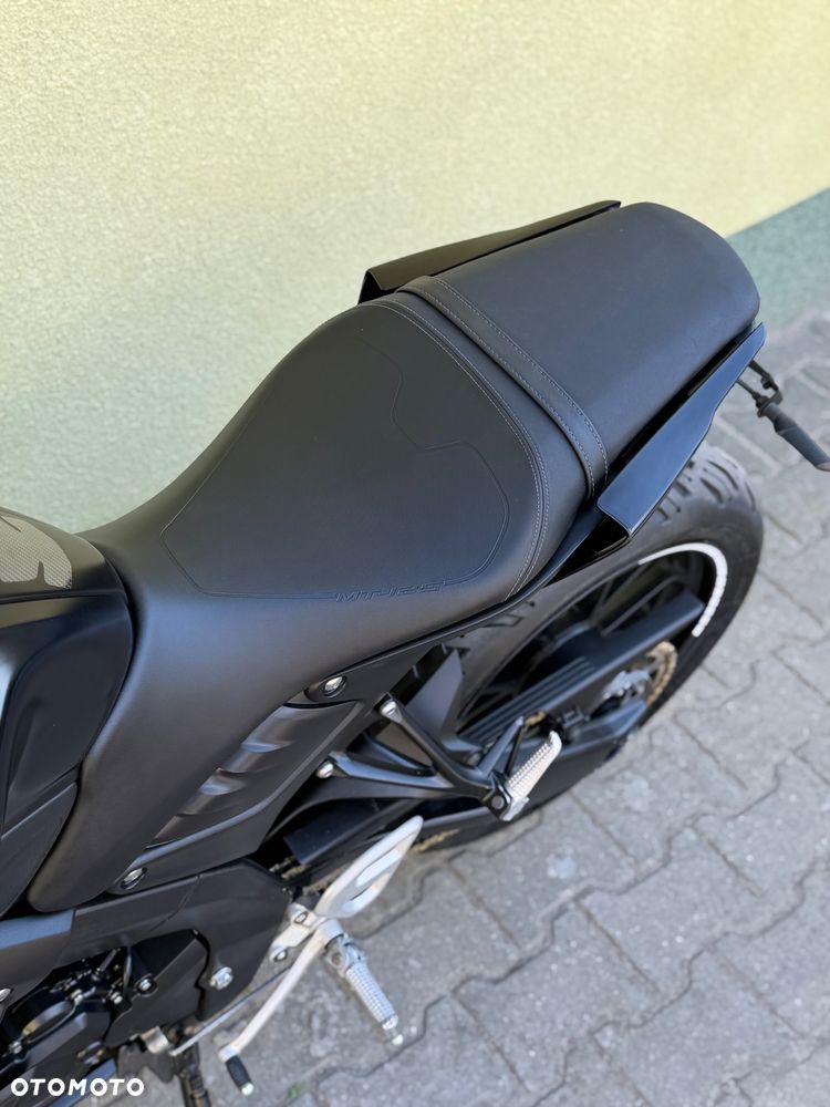Yamaha MT - 32