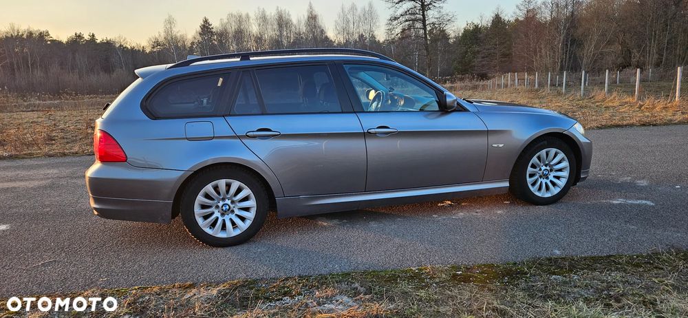 BMW Seria 3 320i - 3