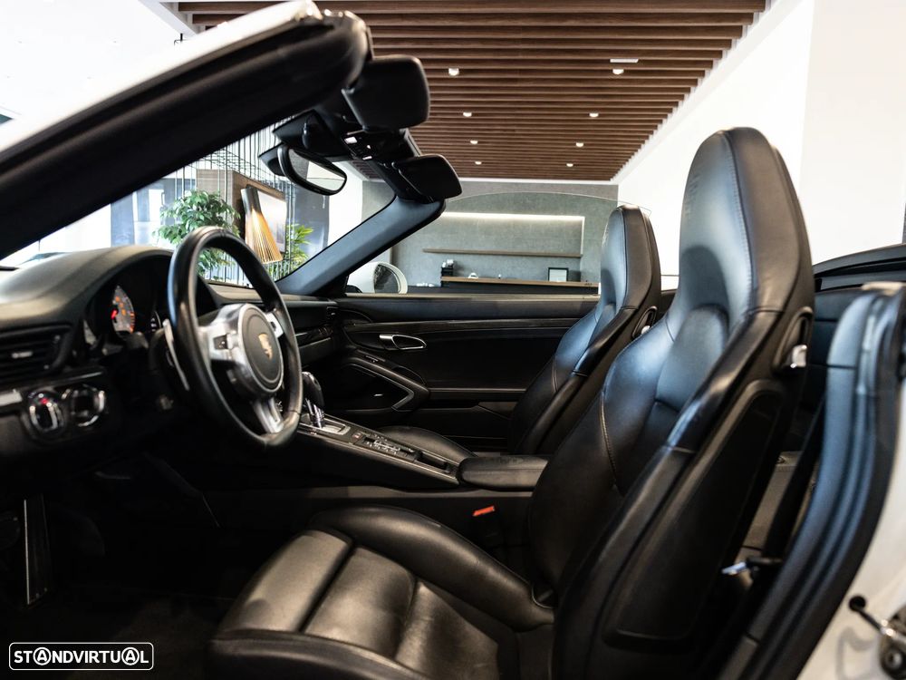 Porsche 911 (991) Turbo S Cabriolet - 39