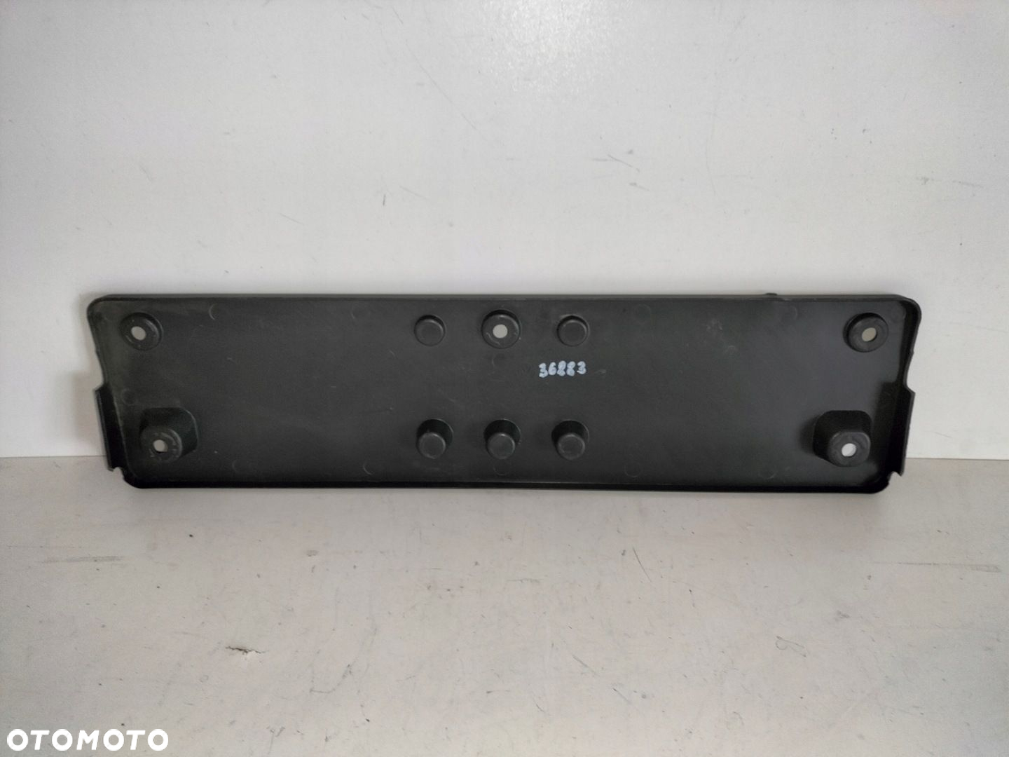 Podkładka pod tablicę rejestracyjną przód VW GOLF VIII 8 LIFT 24- - 5
