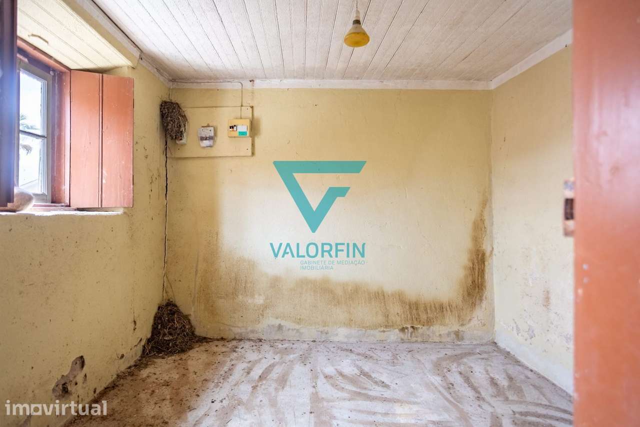 MORADIA para Reconstrução Total com Anexo de 108 m² – Barbas Novas,... - Grande imagem: 4/9