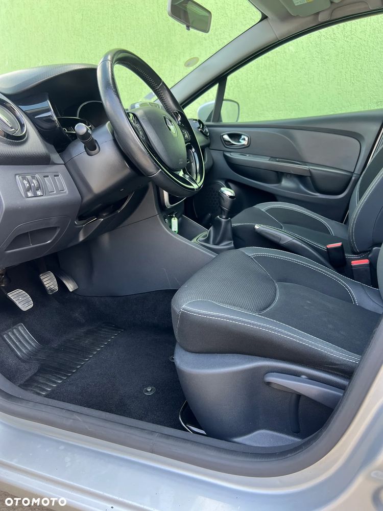 Renault Clio - 11
