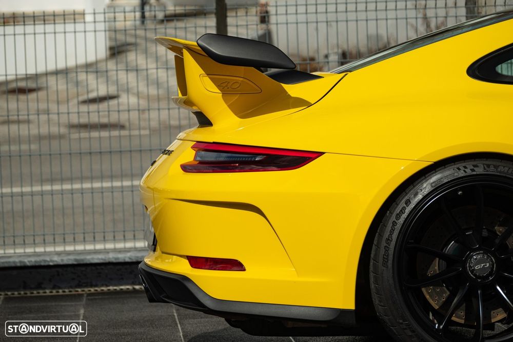 Porsche 911 Série F - 14