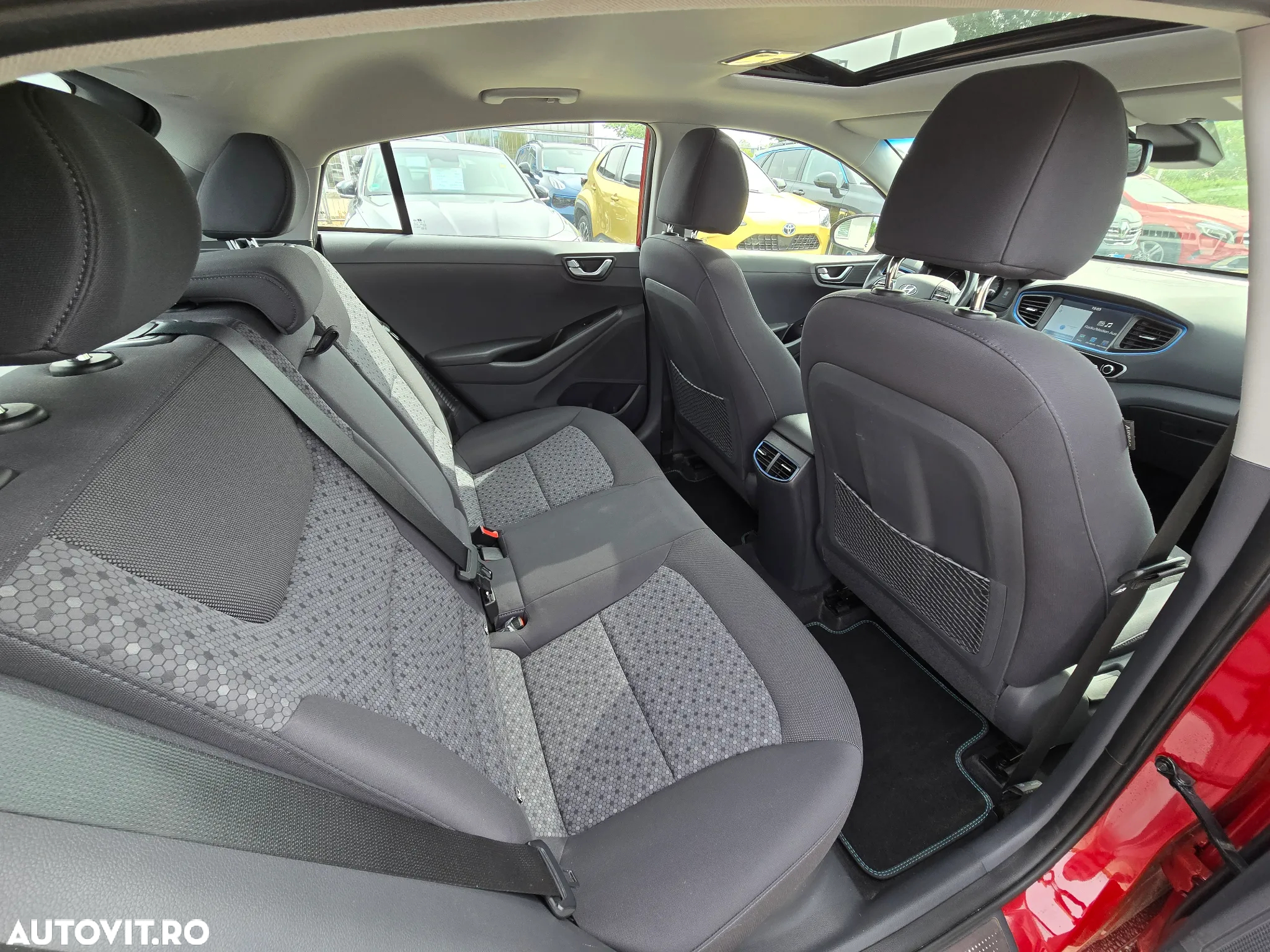 Hyundai IONIQ Plug-in-Hybrid 1.6 GDI Style - 9
