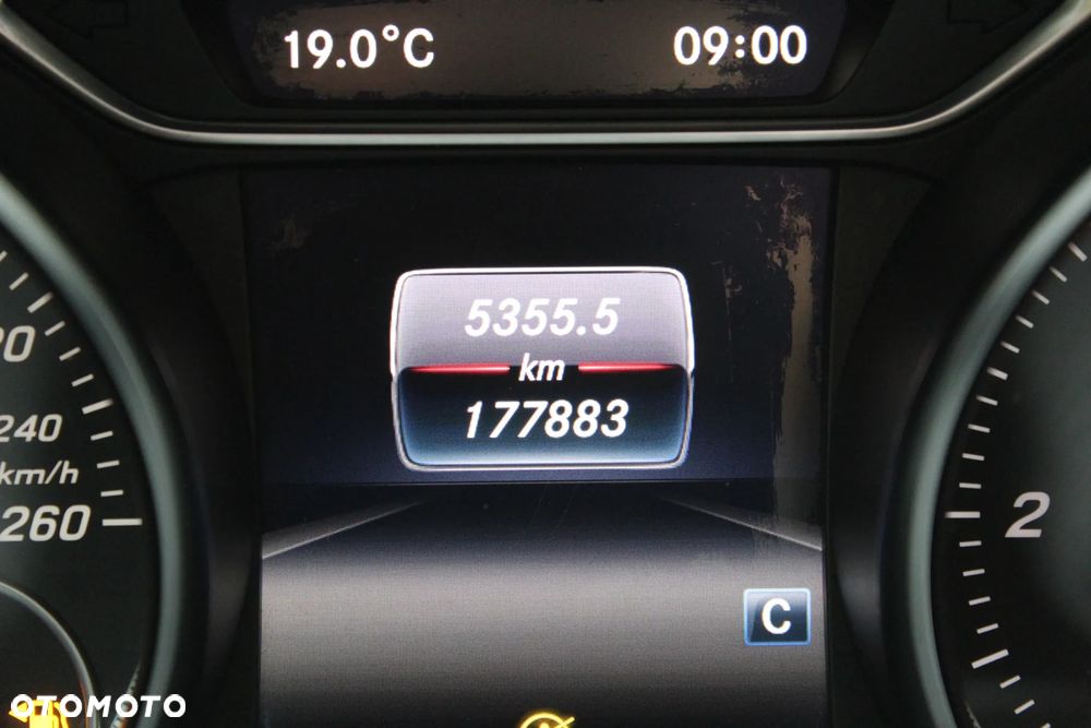 Mercedes-Benz Klasa A 180 CDI AMG Line - 27