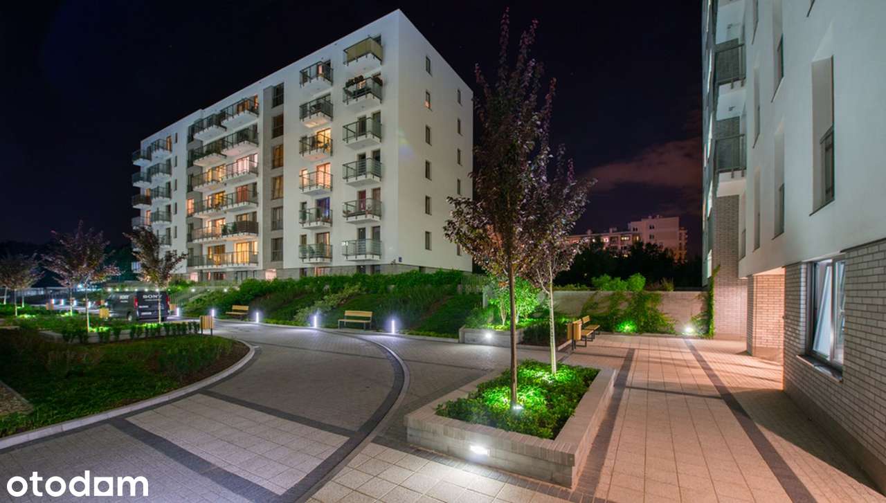 Komfortowe dwupokojowe w apartamentowcu, po remoncie, przy parku