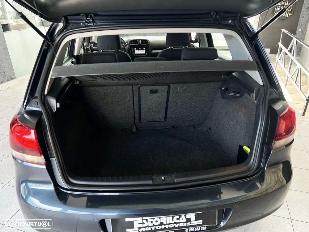 VW Golf 1.6 TDi Trendline BlueMotion - 22