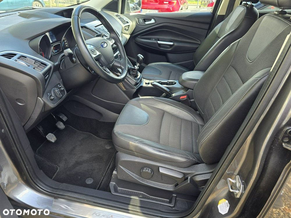 Ford Kuga 1.6 EcoBoost 2x4 Titanium - 6