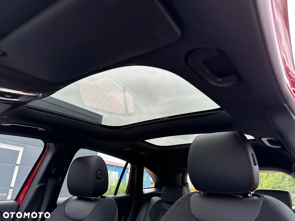 Mercedes-Benz GLA 200 AMG Line - 34