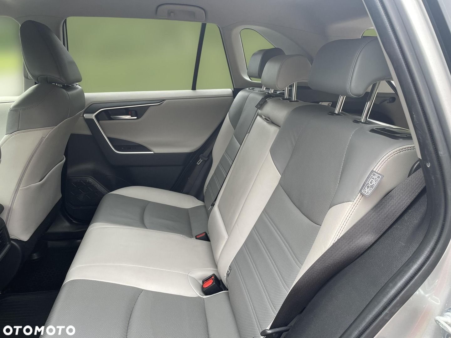 Toyota RAV4 - 12