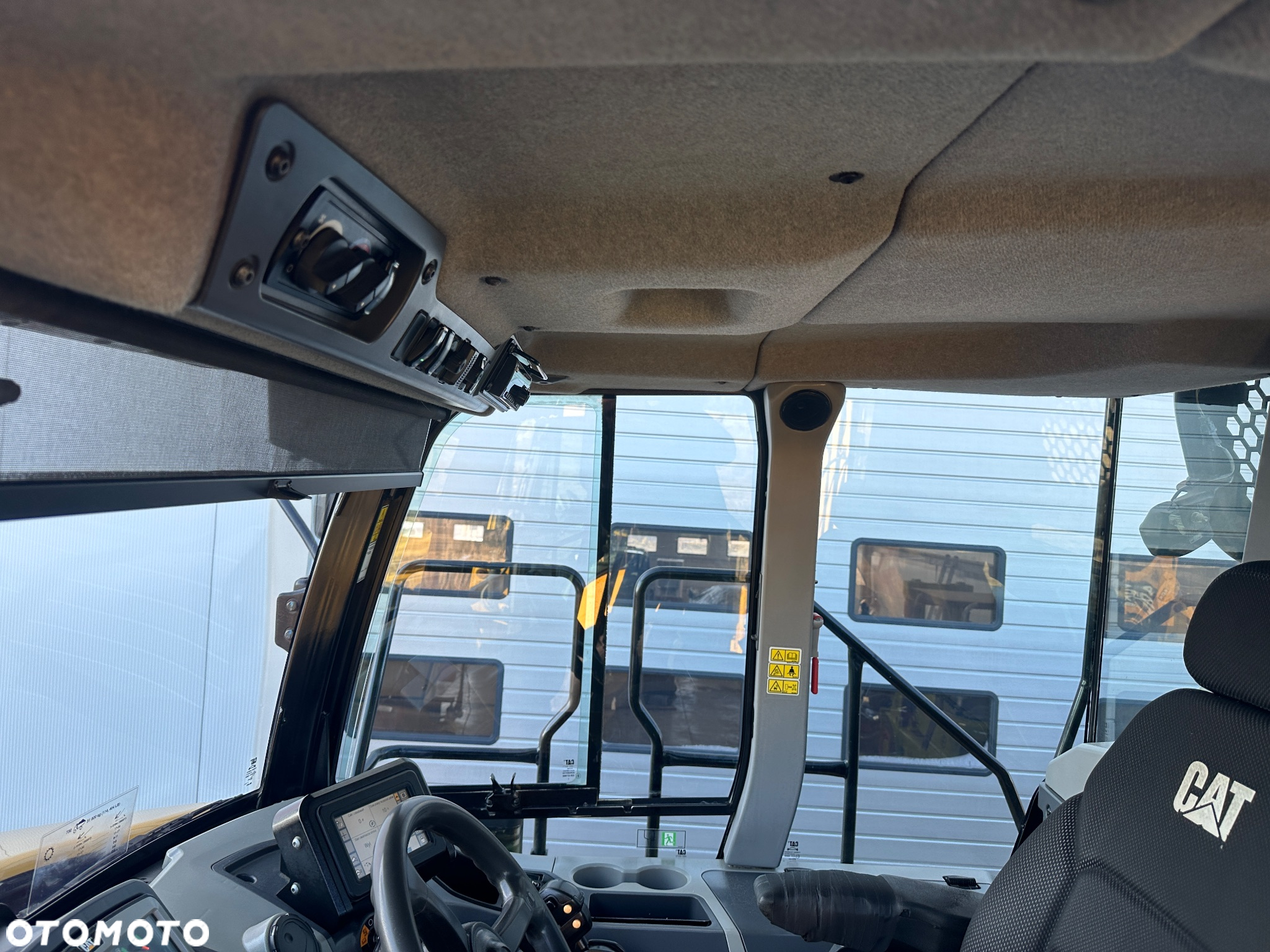 Bell B30 Cat 730 - 16