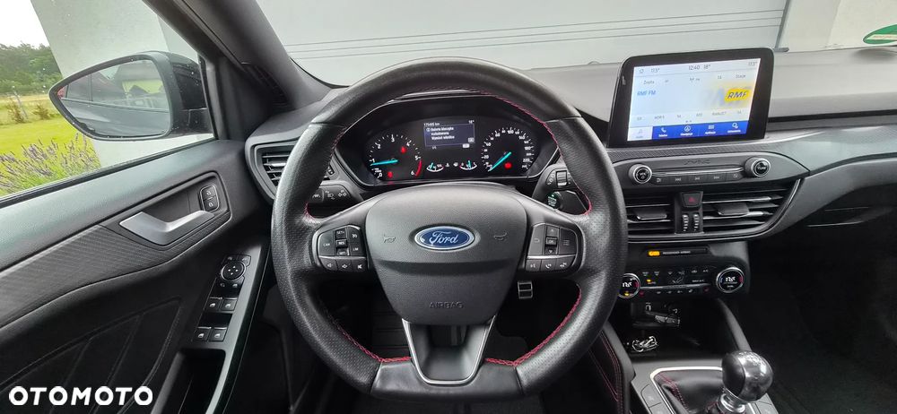 Ford Focus 2.0 EcoBlue STart-Stopp-System ST-LINE - 27