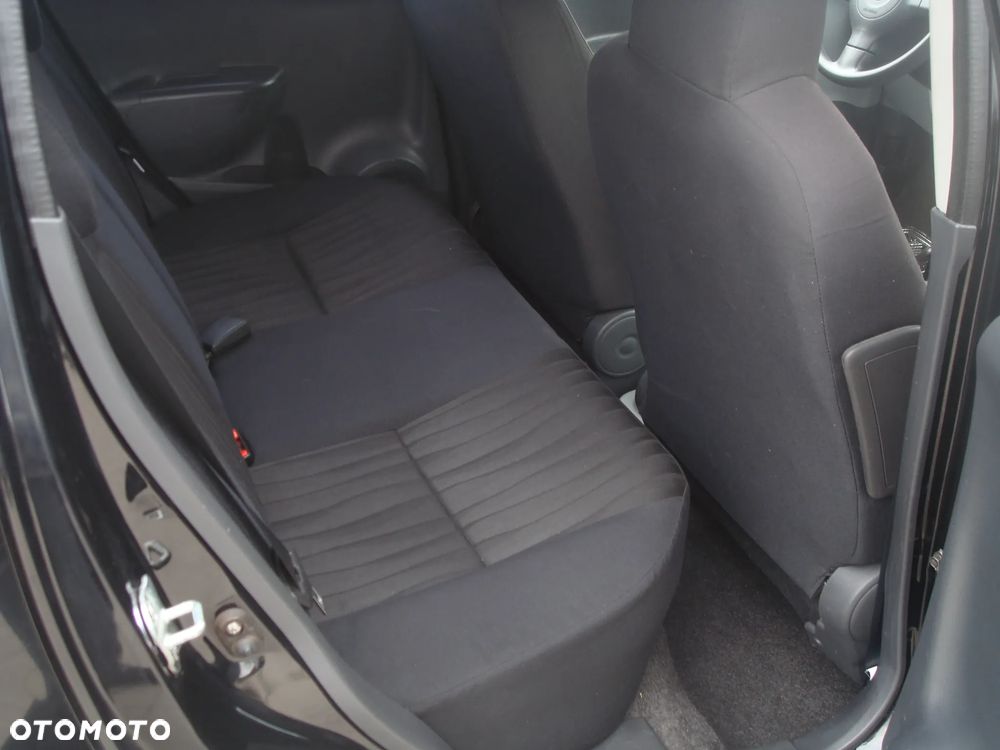 Nissan Pixo 1.0 more - 22