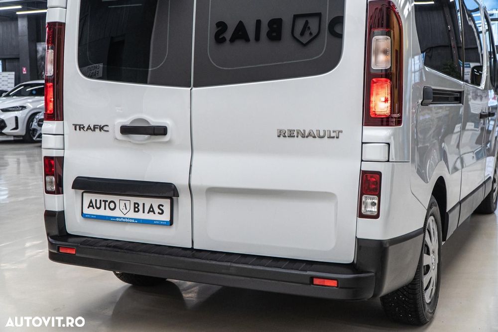 Renault Trafic 2.0 Blue dCi 110 S&S L2 8+1 Life - 14