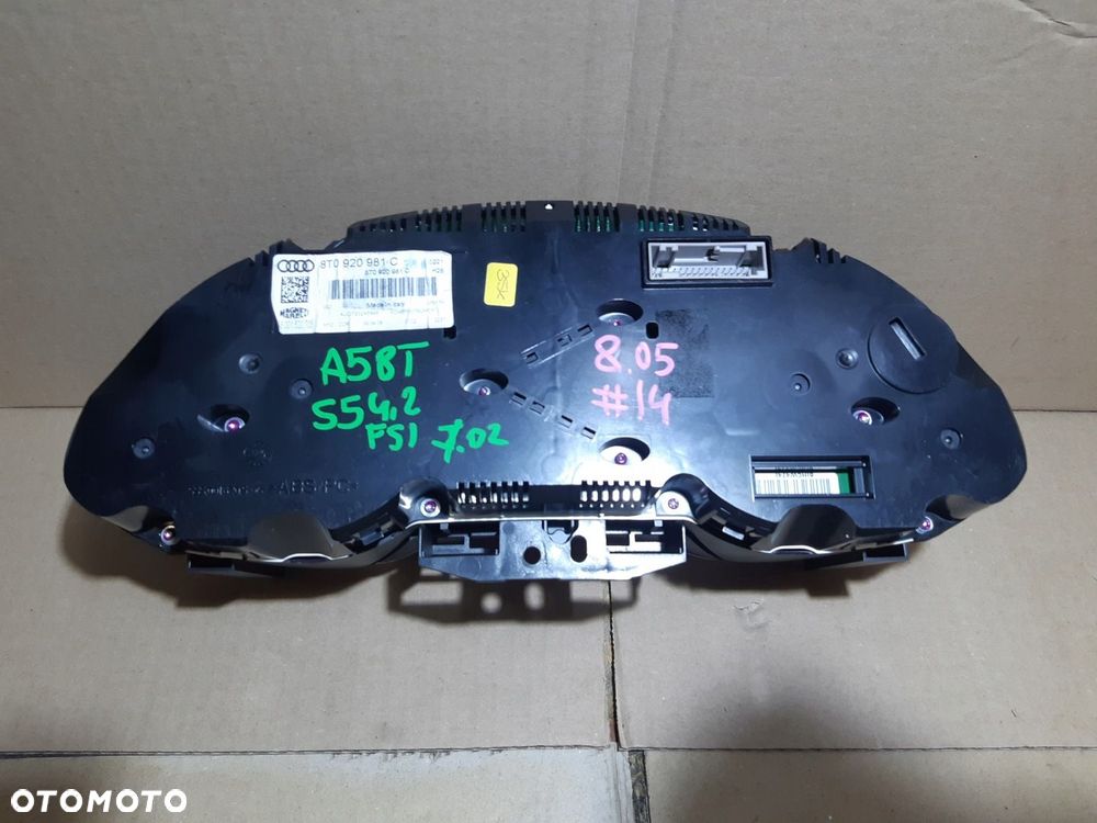 AUDI S5 A5 8T 4.2 FSI LICZNIK ZEGARY UK 8T0920981C - 3