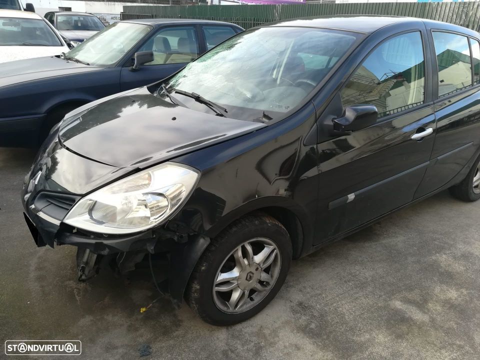 Renault Clio III 1.5 DCI de 2008 para peças - 4