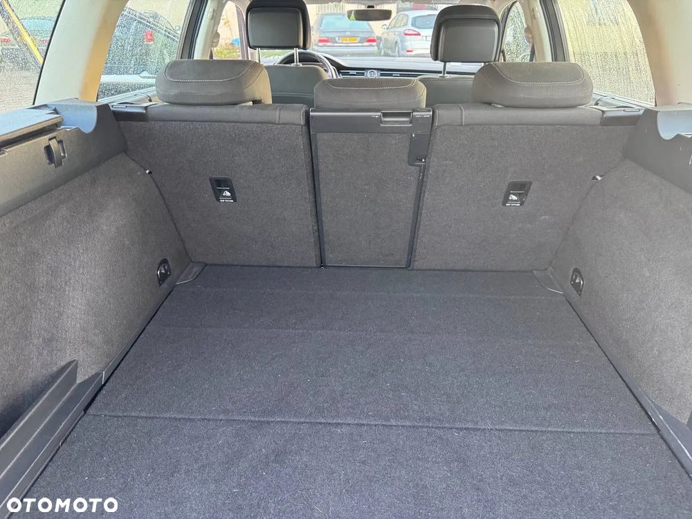 Volkswagen Passat 1.6 TDI BMT Comfortline - 20