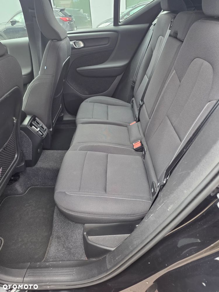Volvo XC 40 T3 Geartronic Momentum Pro - 8