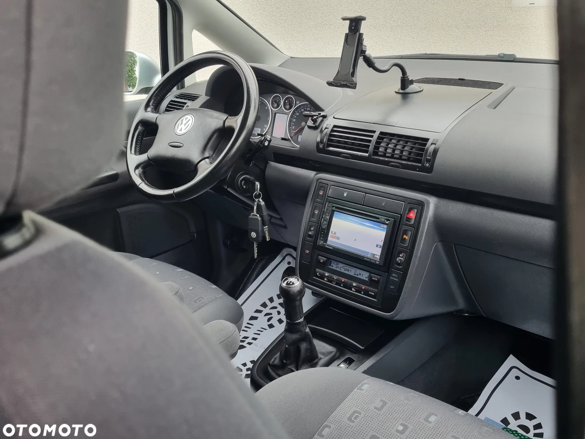 Volkswagen Sharan 1.9 TDI Exclusive Edition II - 7