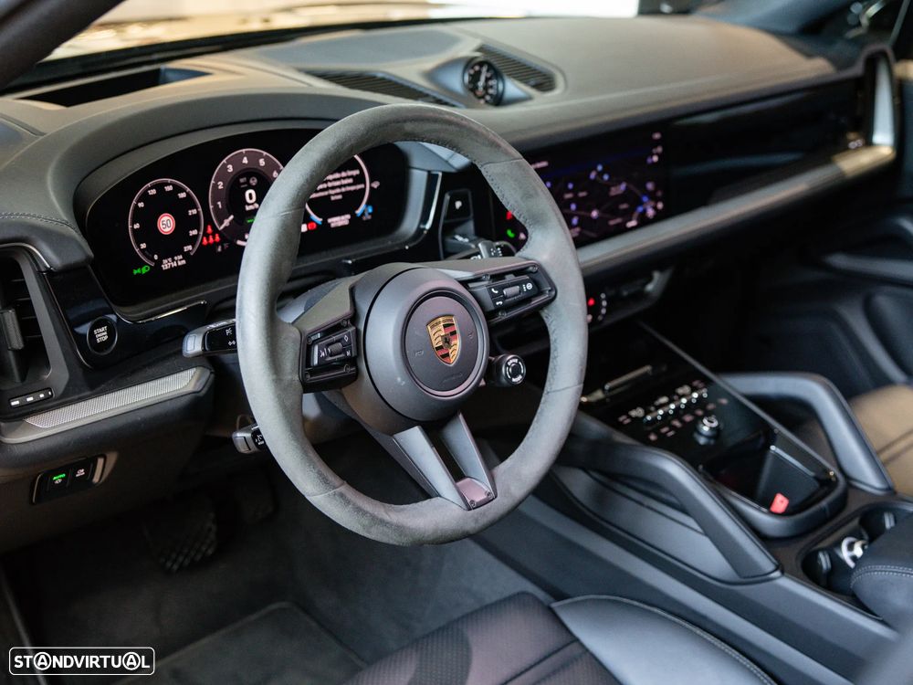 Porsche Cayenne Coupé E-Hybrid - 22