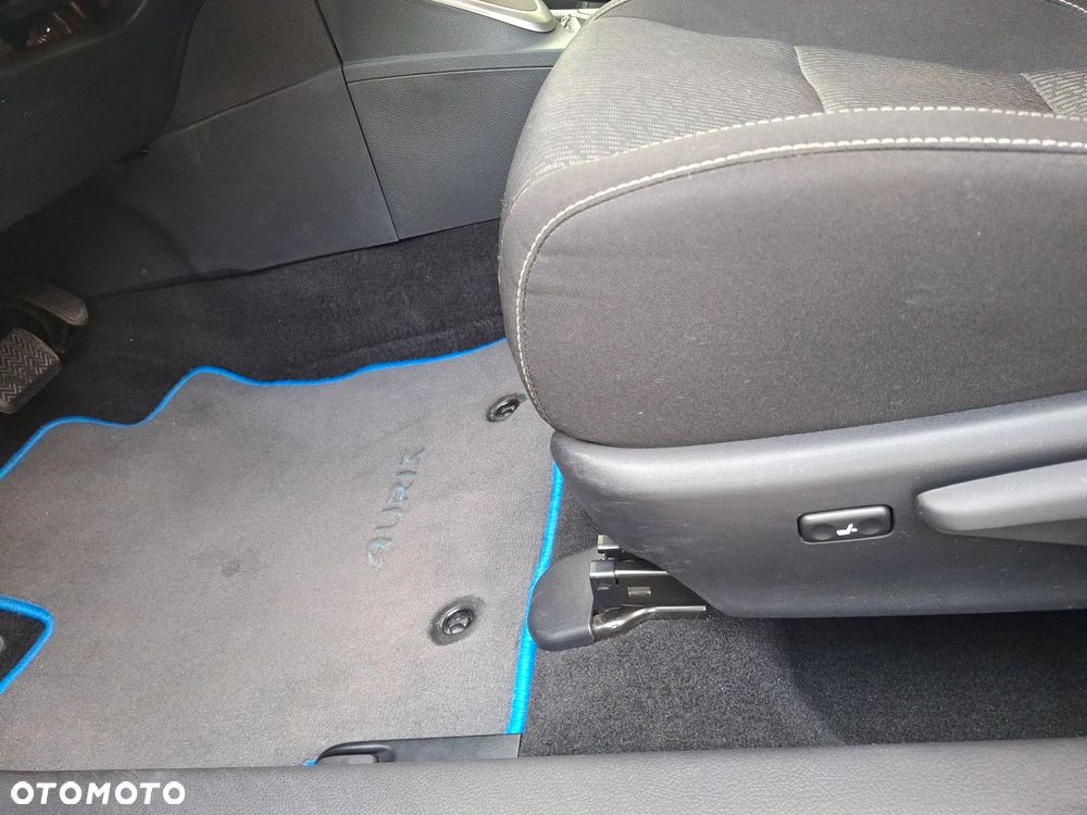 Toyota Auris Hybrid 135 Prestige - 8
