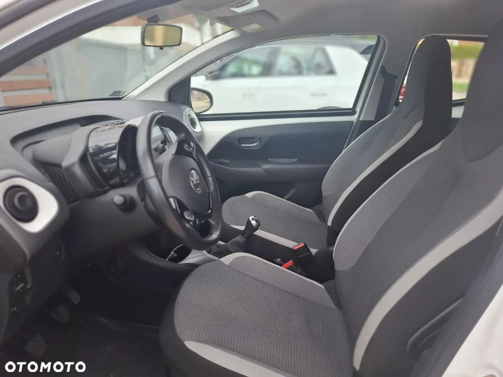 Toyota Aygo 1.0 VVT-i Color Edition - 38