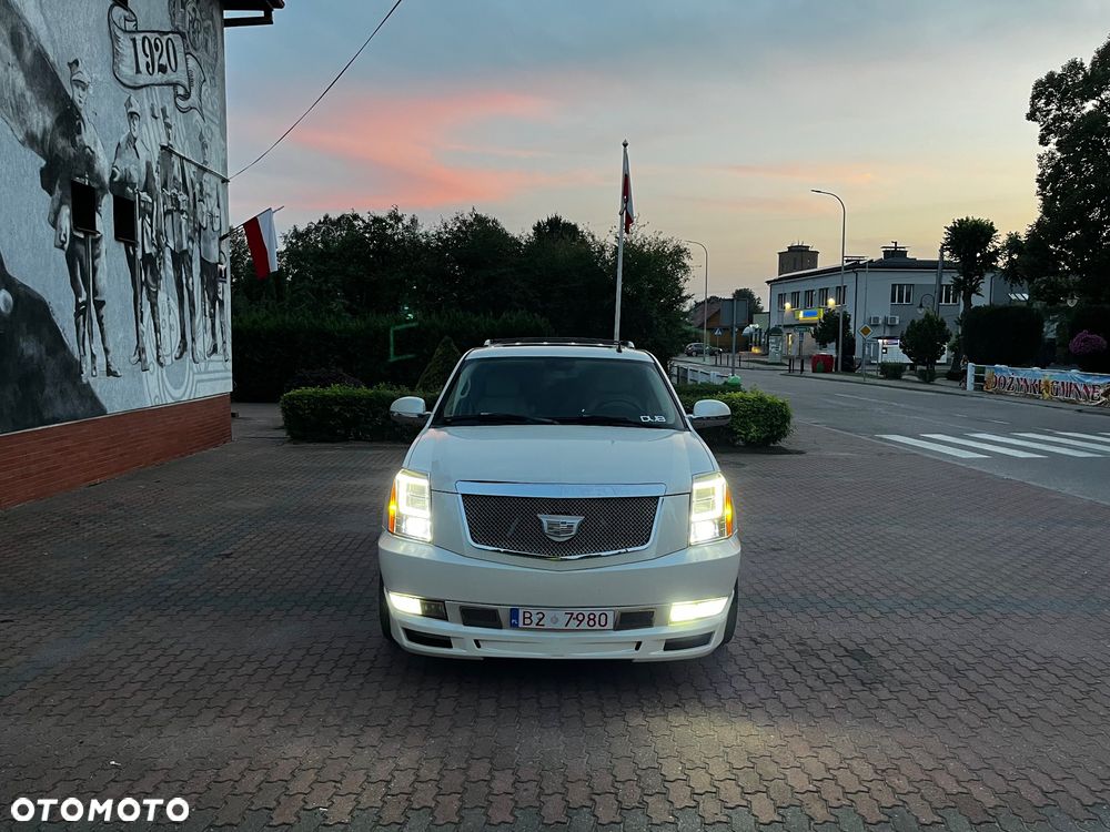 Cadillac Escalade 6.2 V8 Sport Luxury - 3