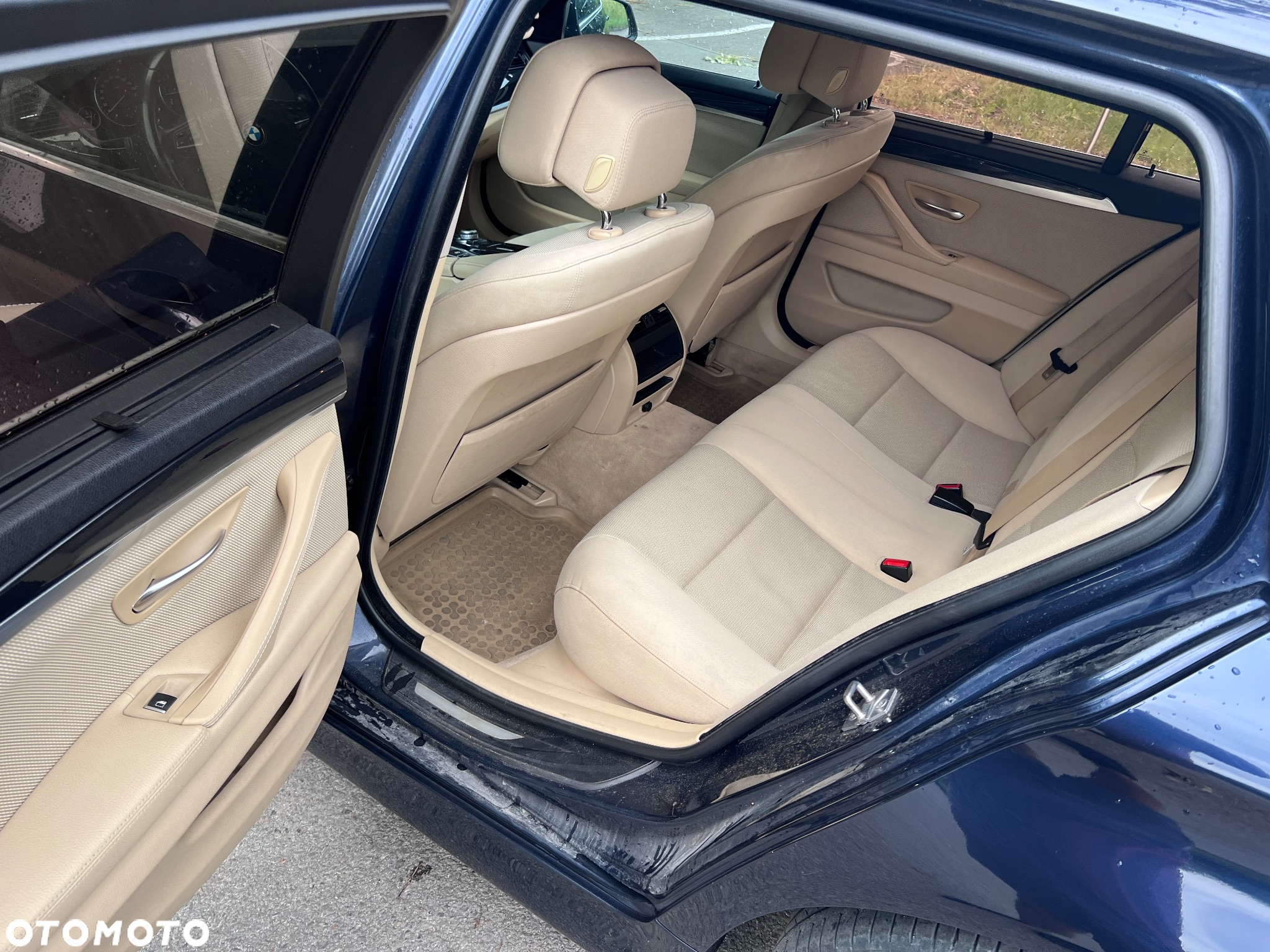 BMW Seria 5 525d Touring - 14