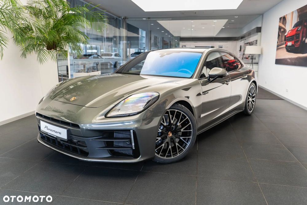 Porsche Panamera 4 E-Hybrid PHEV - 1