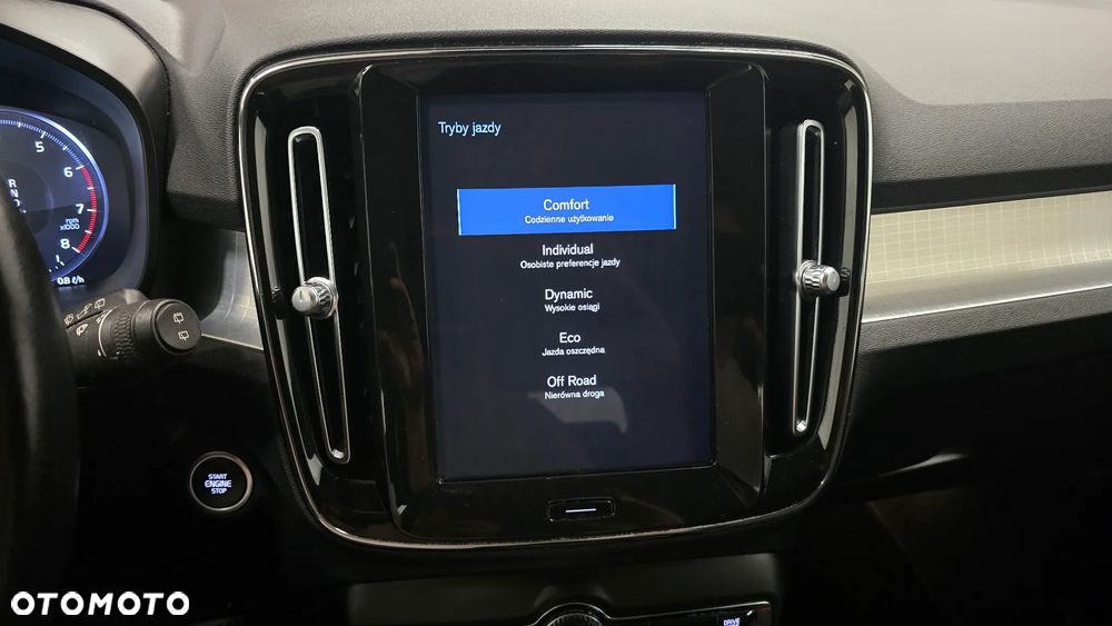 Volvo XC 40 T3 Geartronic Inscription - 28