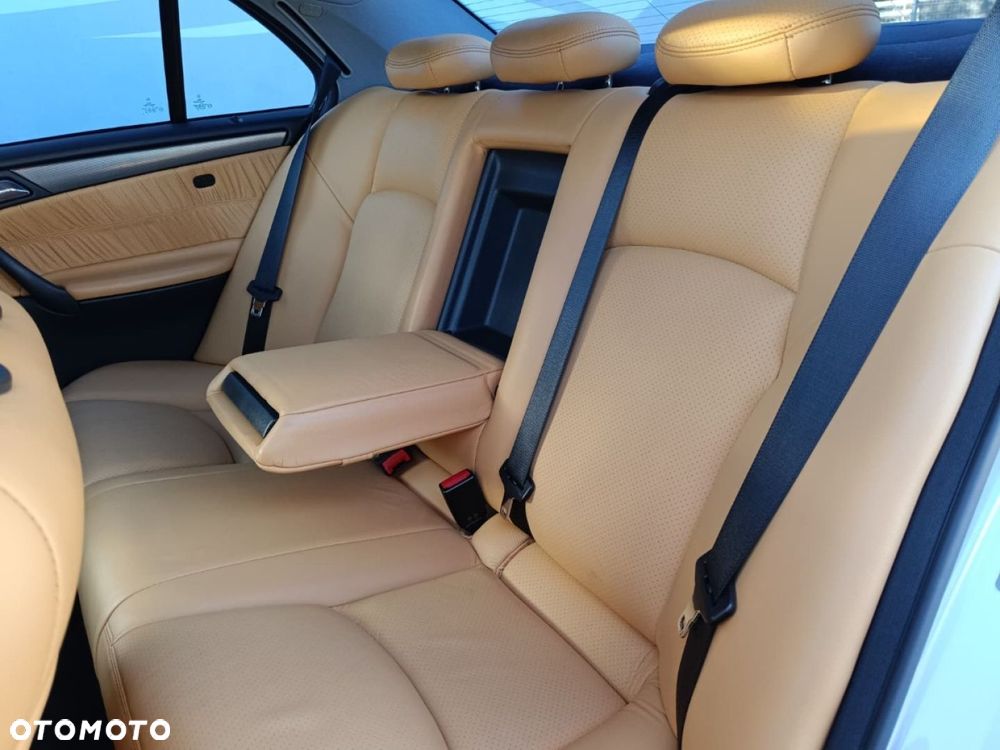 Mercedes-Benz Klasa C - 9