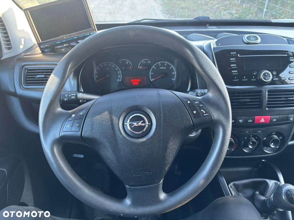 Opel COMBO MAXI - 14