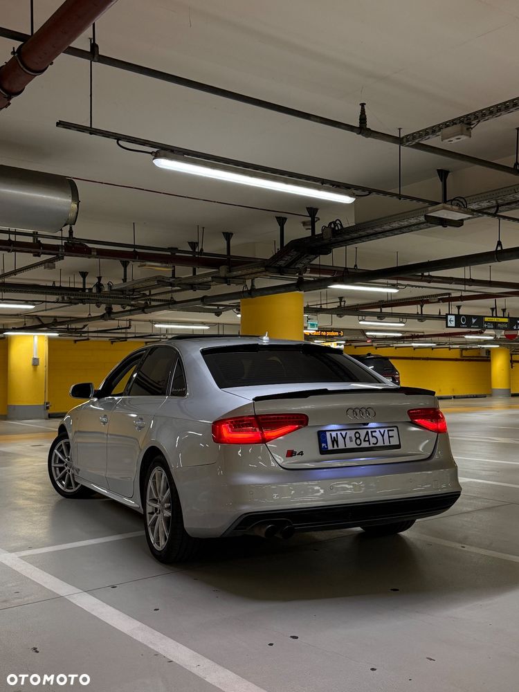 Audi A4 Limousine 2.0 TFSI Quattro S tronic - 6
