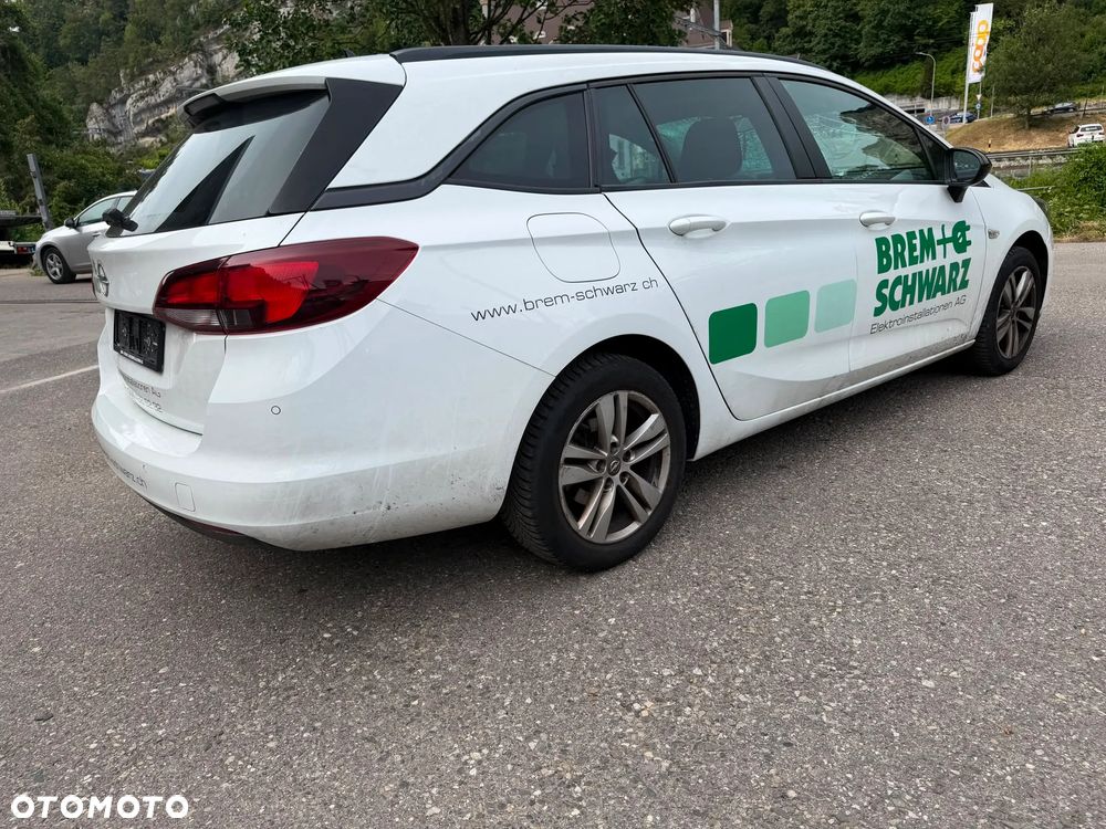 Opel Astra 1.4 T Edition S&S - 9