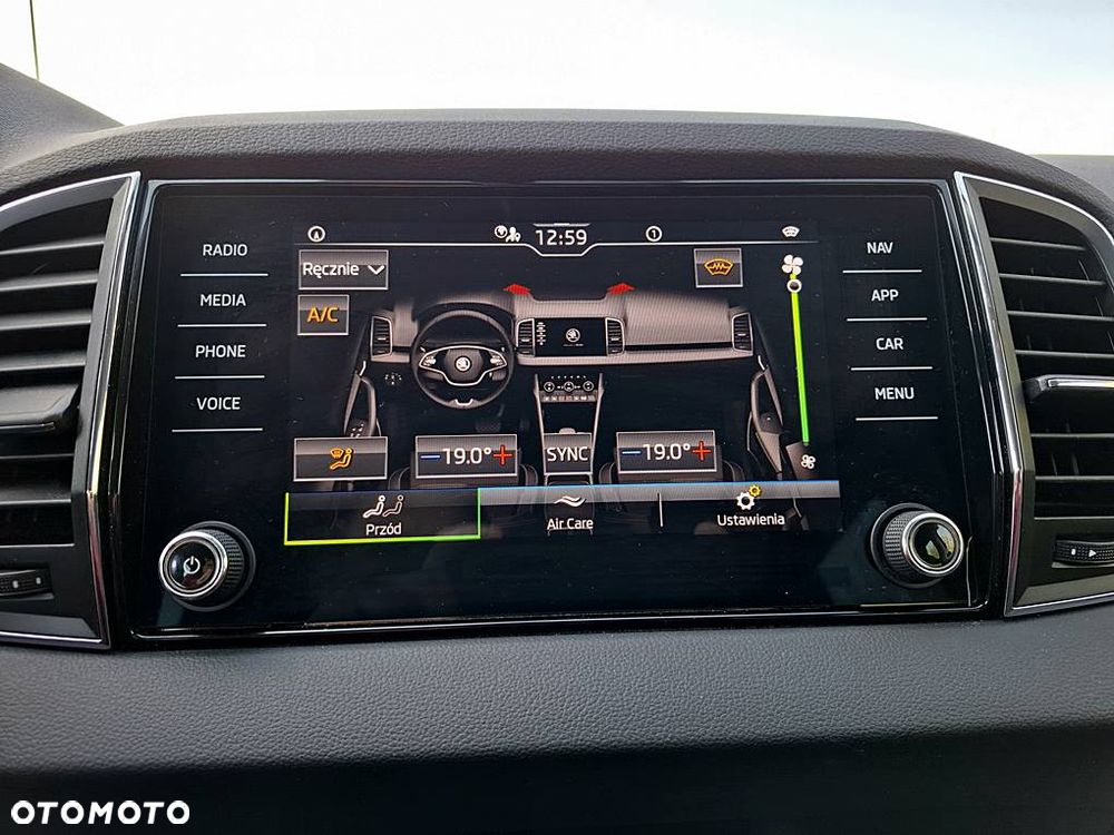 Skoda Karoq 1.5 TSI ACT GPF 4x2 Style DSG - 26